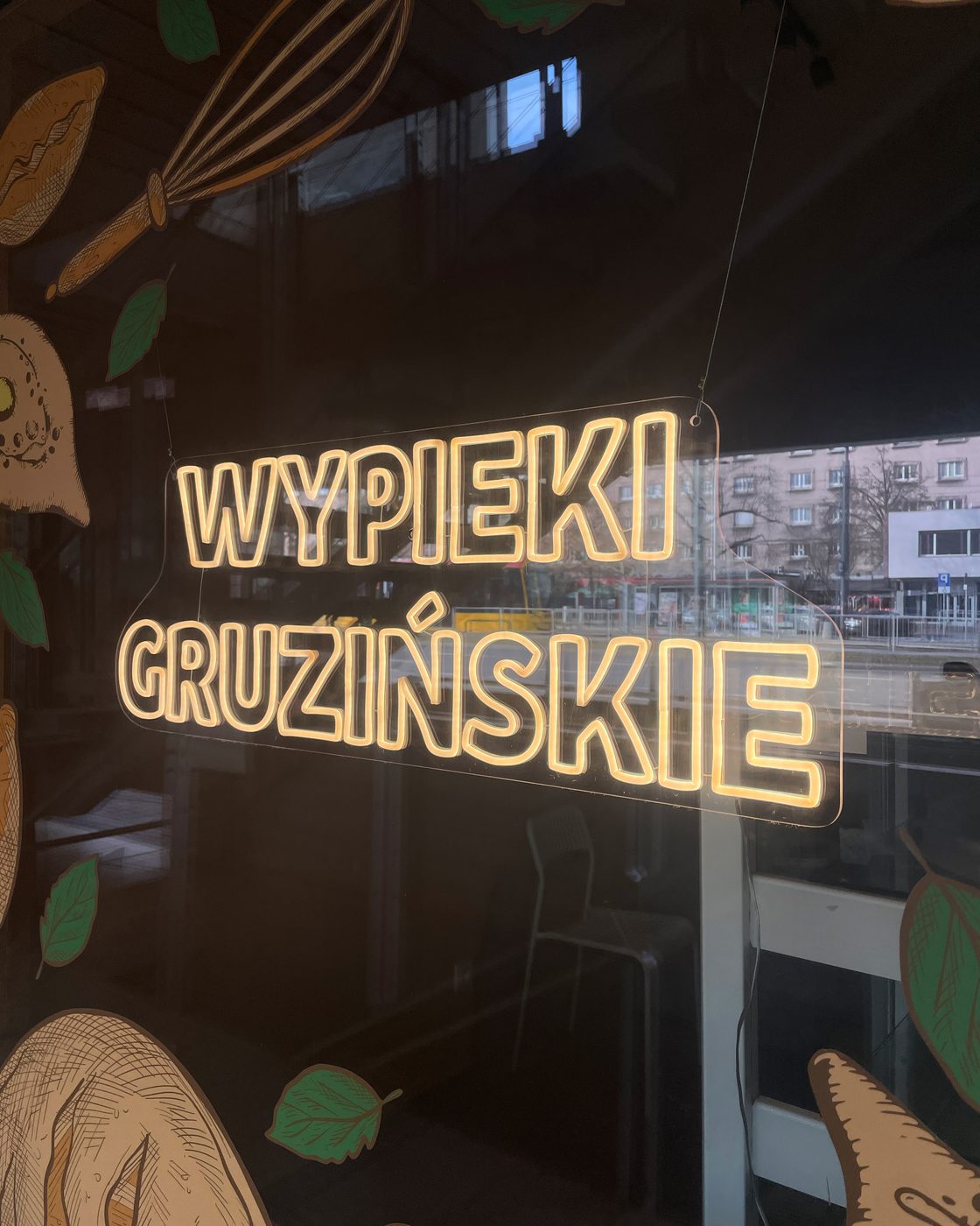 Neon LED napis Wypieki Gruzińskie na witrynie