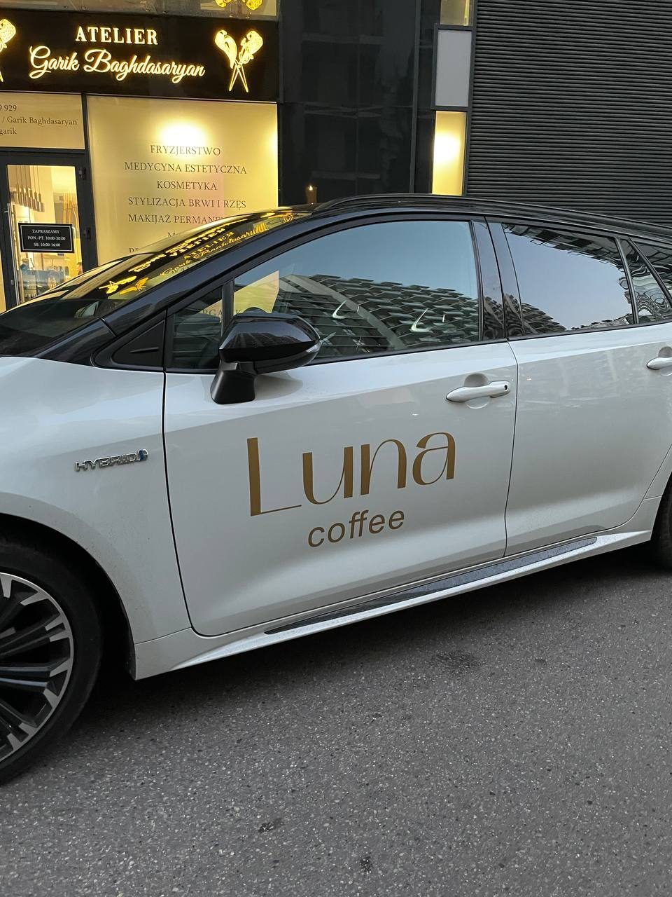 Oklejanie samochodu reklamą - Luna Coffee