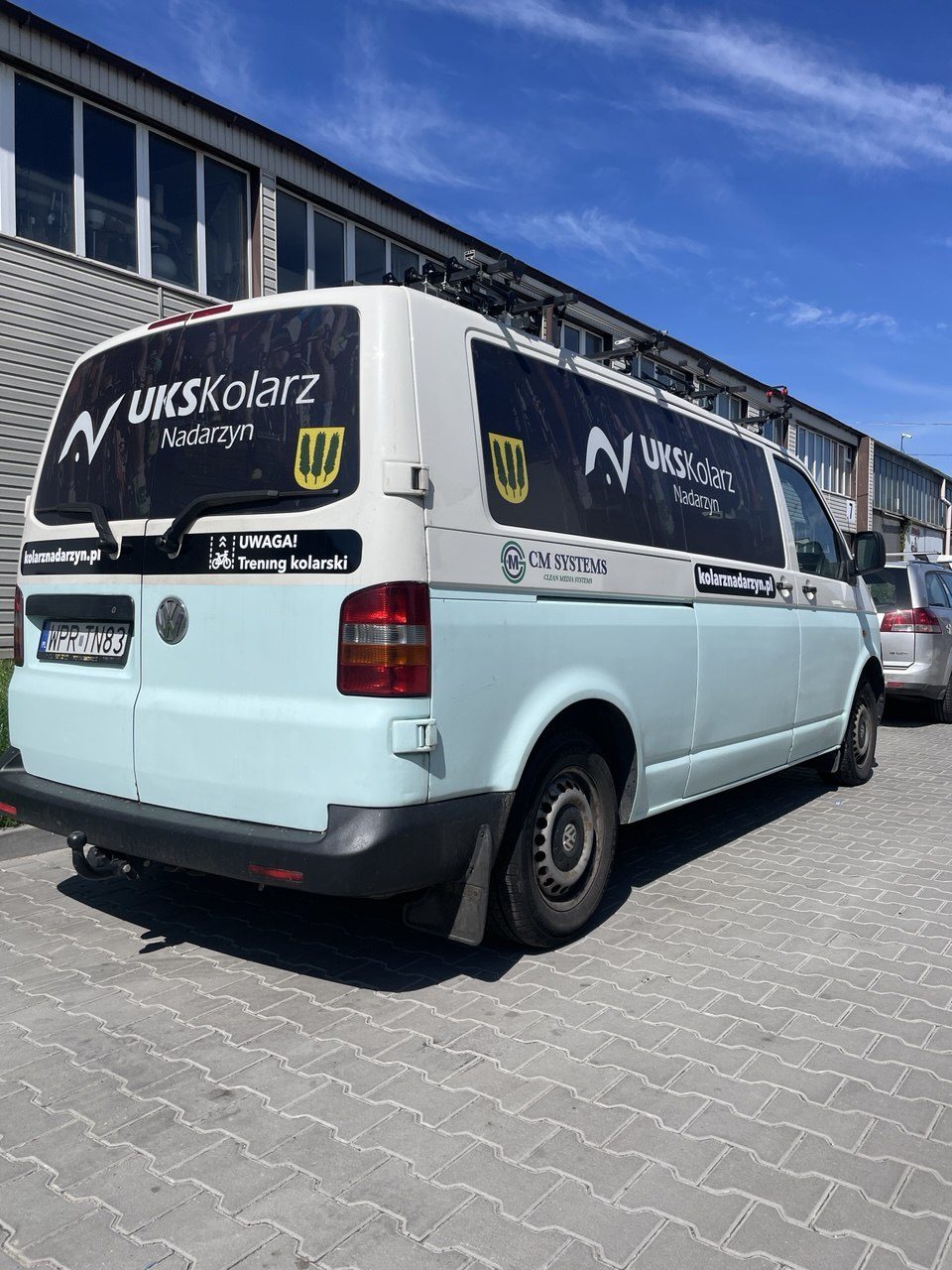 Oklejanie busa reklamą - UKS Kolarz Nadarzyn (tył)